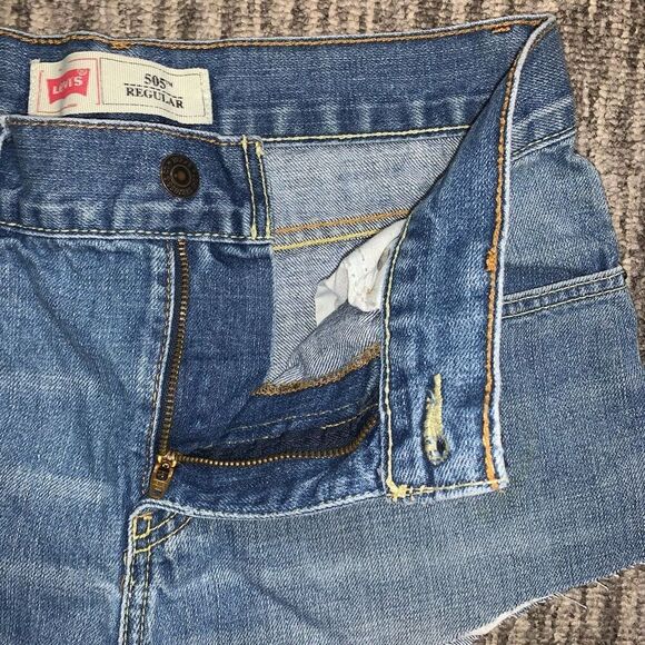 Vintage Levis 505 Women's 16 Regular Cut Off Distressed Jean Shorts Booty - Picture 2 of 8